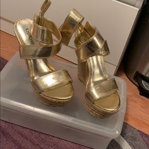 Gold wedges